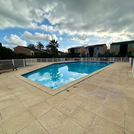 Cozy T2 Avec Piscine Apartment